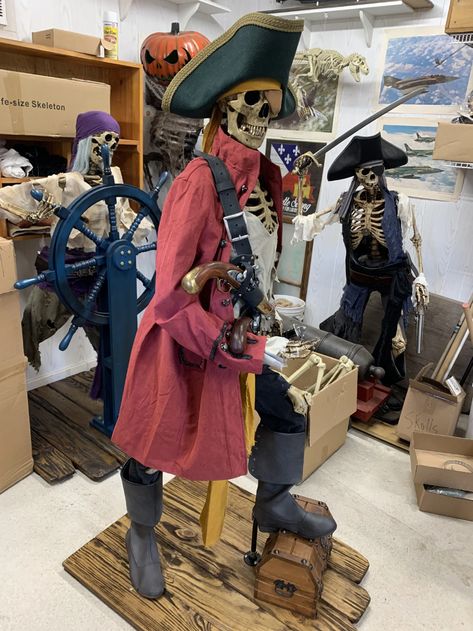 Diy Pirate Halloween Decorations, Pirate Skeleton Halloween Costume, Halloween Pirates, Ghost Pirate Decorations, Pirate Captains Quarters, Pirate Decorations Diy, Skeleton Pirate Halloween Decorations, Skeleton Pirate, Drinking Pirate Skeleton Diy