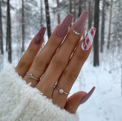 December Nails, Cute Christmas Nails, Winter Nails Acrylic, Sweater Nails, Christmas Nails Acrylic, Coffin Nails Long, Winter Nail Designs, Festival Nails, Nagel Inspo