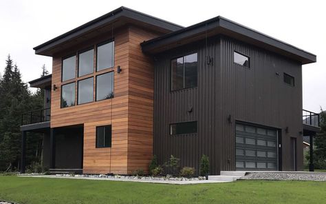 New Home Exterior, Wood Siding Exterior, Siding Options, Cladding Design, Aluminum Siding, Wood Cladding, Wood Designs, Casa Exterior, House Siding