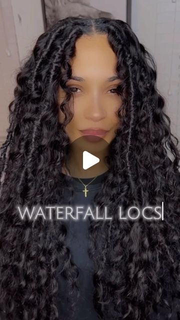 Bonita Locs on Instagram: "Waterfall Locs Tutorial on sale 🚨🚨 the best technique, learn and add it to your service 😍 You can also purchase this tutorial for your stylist or yourself to do at home 😍 saved lives is also incudes and you get 30 days to watch the lives💕 Link in bio to purchase. Goes back to $400 on Monday the Juneteenth sale!! #waterfalllocs #locsstylist #locsclass #fauxlocs" Waterfall Locs Crochet, Waterfall Locs Tutorial, Boho Locs Tutorial, Loc Crochet Hairstyles, Passion Twist Over Locs, Waterfall Locs, Do It Yourself Hairstyles, Bonita Locs, Layered Locs