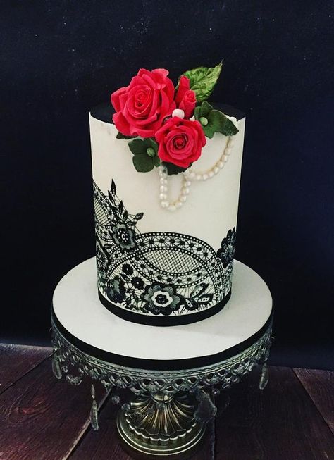 Belgian Chocolate Cake, Gothic Birthday Cakes, Fancy Wedding Cakes, Elegant Birthday Cakes, Birthday Cakes For Women, 50th Birthday Cake, Cakes For Women, Cake Craft, Cake Lace