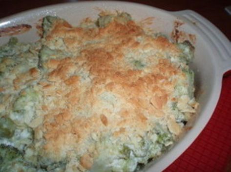 Side Casserole Recipes, Artichoke Casserole, Veggie Dinner, Cooking For A Crowd, Just A Pinch, Artichoke Hearts, Vegan Salad, Plant Based Eating, Veggie Dishes