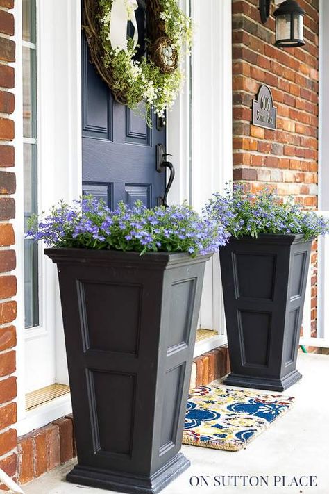 Spring Farmhouse Porch | On Sutton Place Tall Black Planters, Planters Front Door, Farmhouse Front Porch Decor, Front Door Planters, Front Porch Planters, Front Porch Makeover, Spring Planter, Blue Front Door, Spring Farmhouse