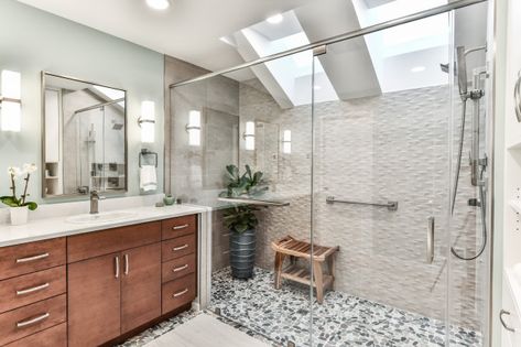 8 High-Value Bathroom Upgrades You Need to Know About Popular Bathroom Designs, Warm Bathroom, Home Remodels, Glass Shower Doors Frameless, Bath Redo, Smart Bathroom, Primary Bathroom, Transitional Bathroom, Bathroom Photos