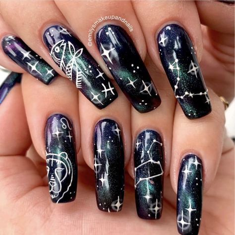 Nails Ideas 2023 Spring, Nail Ideas March, Leo Birthday Nails, Golden Nails Designs, March Nails Ideas, Nails Ideas 2023, Leo Szn, Gold Stiletto Nails, March Nail