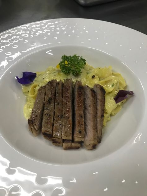 #carbonara #pastafoodrecipes #beef #chefclub #purwokerto #hotelier Beef Pasta, Pasta Carbonara, Carbonara Pasta, Pasta Recipes, Steak, Real Life, Chef, Pasta, Meat