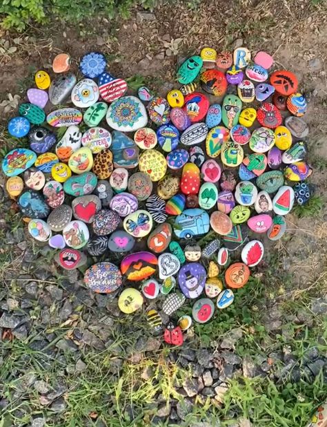 Kindness Rock Garden, Kindness Projects, Garden Rock Art, Fantasy World Map, Garden Aesthetic, Painted Shells, Rock Painting Patterns, Garden Art Projects, Paint Rock