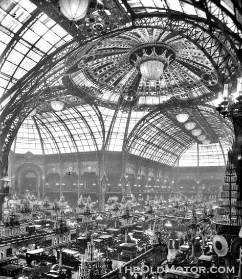 Cast Iron Architecture, Architecture Cool, Old Paris, Historical Images, Grand Palais, World's Fair, Historical Architecture, Dieselpunk, Beautiful Buildings