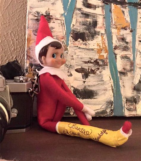 "Poor Buddy fell and broke his leg, he has strict orders from Santa not to move for two weeks! Parenting WIN!!" Easy Elf On The Shelf, Elf Legs, Easy Elf, Parenting Win, Elf Antics, Elf Fun, Elf Movie, Elf Ideas, Buddy The Elf