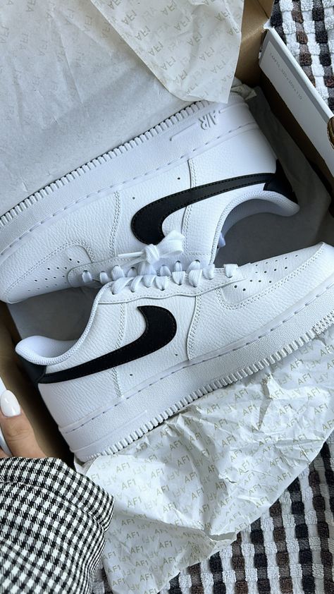 nike af1 black tick // @sammyjanez Smart Nike Shoes, Nike Air Force Aesthetic, Perfect Stuff, Black Tick, Realistic Outfits, White Air Force Ones, Old Nikes, Nike Signs, Dream Wishlist