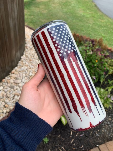 American Flag Tumbler Ideas, American Flag Cups, American Tumbler, Rebal Flag Tumbler, American Flag Epoxy Tumbler, Flag Tumbler Cup, Cricut Tumblers, Resin Cups, Flag Tumbler