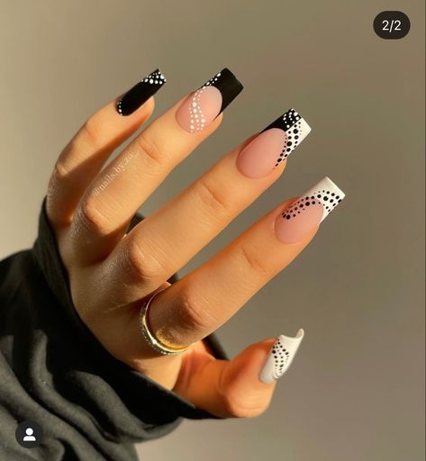 Black And White Nail, Sports Nails, Black And White Nail Designs, Graduation Nails, Work Nails, White Nail Designs, White Nail, Trendy Nail Art, Acrylic Nails Coffin Short