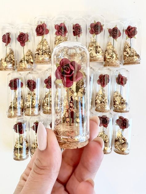 Wholesale Wedding Favors for Guests Wedding Favors Favors - Etsy Birthday Souvenir, Luxury Business Cards, Mom Wedding, Wedding Favors For Guests, Wholesale Flowers, New Year Holidays, 18th Birthday, Fake Flowers, Red And Gold