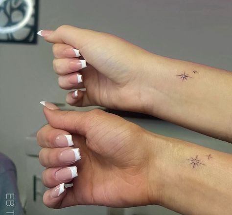 Finger Star Tattoos For Women, Matching Tattoo Mom And Daughter, Dainty Star Tattoos For Women, Stars Finger Tattoos For Women, Sparkle Tattoos, Dainty Star Hand Tattoo, Matching Tattoos With Mom, Small Fine Line Star Tattoo, Small Matching Tattoos