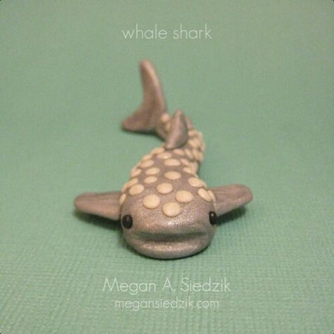 Clay Shark Easy, Air Dry Clay Sea Animals, Clay Whale Shark, Clay Sea Animals, Easy Clay Animals, Sculpey Clay Ideas, Animals Polymer Clay, Clay Shark, Animal Pottery