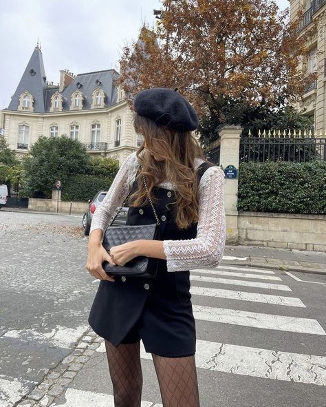 Feminine Overall Outfits, Emory Scott, Gossip Girl Outfits, Classy Fits, Estilo Preppy, Paris Outfits, French Girl, Mode Inspiration, Preppy Outfits