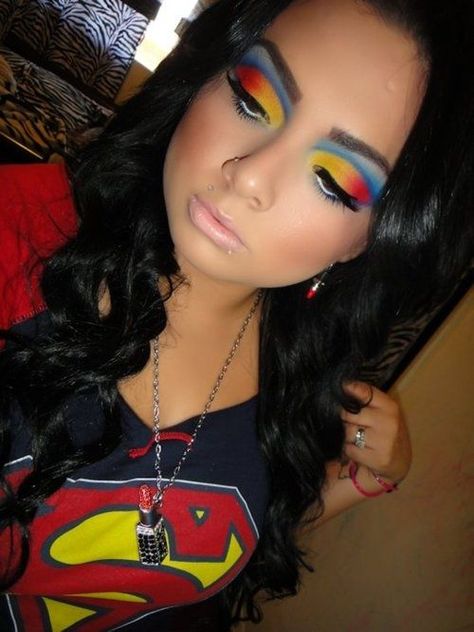 Superman Makeup Halloween, Supergirl Makeup Halloween, Superman Makeup, Supergirl Makeup, Makeup Looks Halloween, Superhero Makeup, Makeup Eyeshadow Brown Eyes, Make Up Halloween, Makeup Challenge