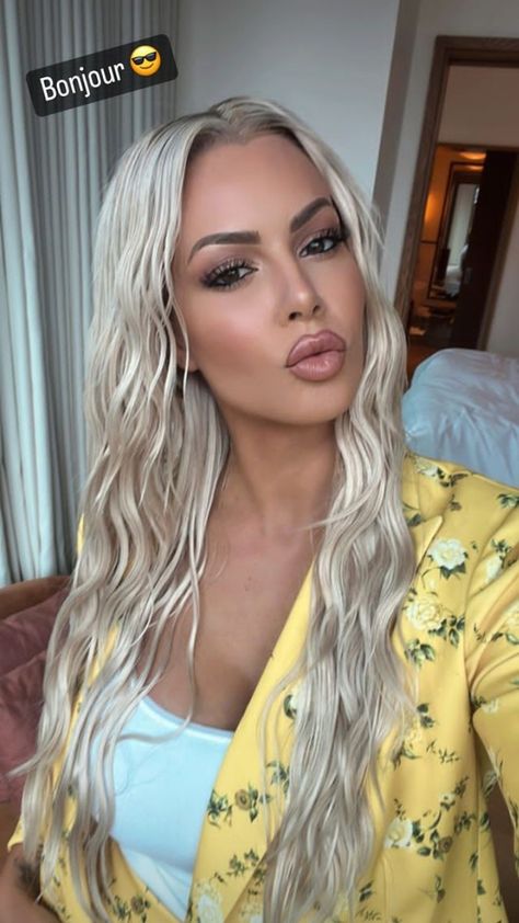 Wwe Maryse, Maryse Wwe, Maryse Ouellet, Wwe Female Wrestlers, Wrestling Divas, Wwe Womens, Female Wrestlers, Wwe Divas, Stories Instagram