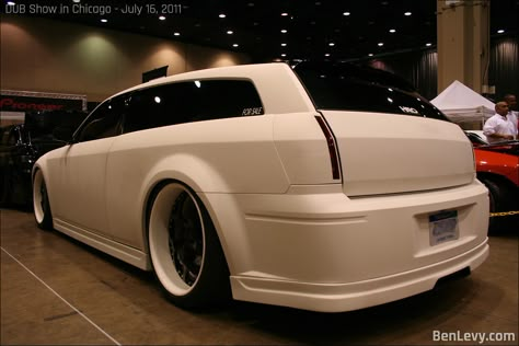 Custom Dodge Magnum, Dodge Magnum Custom, Magnum Srt8, Chrysler 300 Custom, Chrysler 300c Touring, Custom Classic Cars, Lowrider Trucks, Dropped Trucks, Wagon Cars