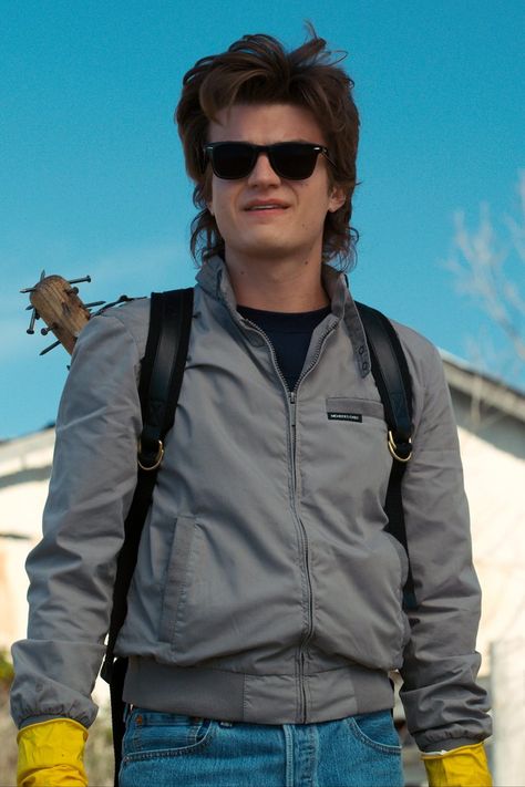 This Might Be One of the Best Stranger Things Theories Ever Stranger Things Theories, Stranger Things Joe Keery, Stranger Things Season Two, Steve Harrington Stranger Things, Joe Kerry, Stranger Things Quote, Stranger Things Season 3, Stranger Things Steve, Stranger Things Art