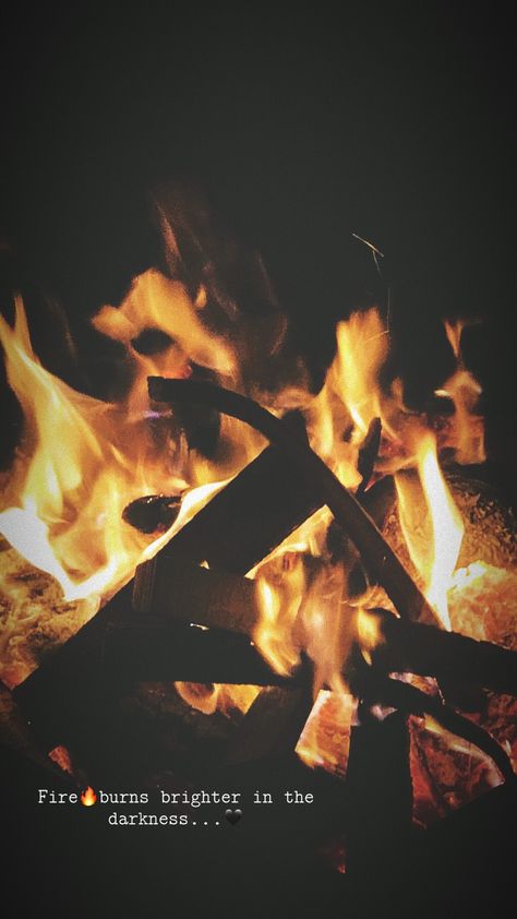 Winter Fire Snap, Fire Snapchat Stories, Born Fire Night Snap, Fire Instagram Story, Bonfire Snapchat Story, Bonfire Captions, Bonfire Snap, Bonfire Quotes, Fire Snap