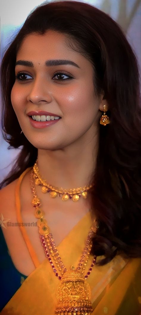 Angel Look, Nayanthara Hairstyle, Bangles Design, Desi Girl, Beauty Pictures, Dresses Kids Girl, Indian Beauty Saree, Desi Beauty, Gold Bangles