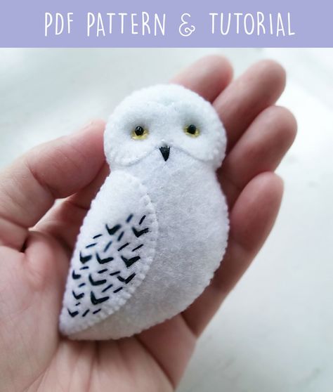 PDF Pattern of White Snowy Owl Felt Brooch, Instant Download for Pattern and Illustrated Tutorial Hedwig Harry Potter Owl Miniature by Whimsylandia on Etsy https://www.etsy.com/au/listing/681785293/pdf-pattern-of-white-snowy-owl-felt Harry Potter Sewing, Harry Potter Felt, Harry Potter Weihnachten, Owl Sewing Patterns, Owl Felt, Owl Sewing, Snowy Owls, Harry Potter Owl, Harry Potter Hedwig