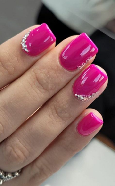 Cerise Pink Nails Designs, Magenta Nails Design Glitter, Fuschia Nails Gel, Fuscia Nails Design, Fushia Nail Designs Ideas, Fushia Nail Color, Fuchsia Pink Nails, Fucsia Nails, Fuschia Nails