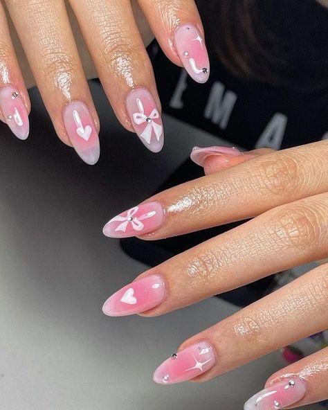 Short Kawaii Nails, Pink Nails Art, Blackpink Nails, Elegant Almond Nails, Comic Book Nails, Trendy Almond Nails, Book Nails, Coquette Nails, Unghie Sfumate