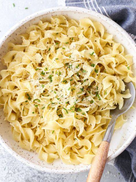 Noodle Side Dish Recipes, Kids Friendly Dinners, Buttered Noodles Recipe, Noodle Recipes Easy, Pasta Side Dishes, Pasta Sides, Buttered Noodles, Noodles Recipe, Basic Recipes