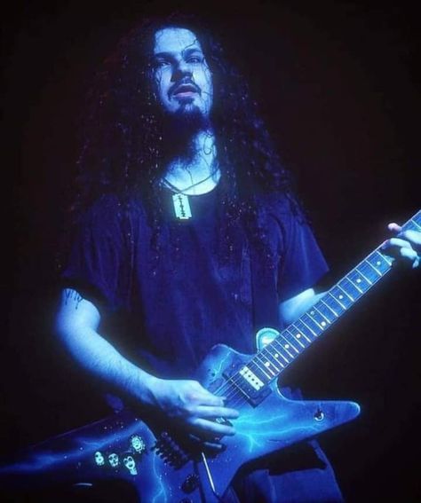 Dimebag Darrell Guitar, Metallica Black Album, Pantera Band, Dimebag Darrell, Heavy Metal Fashion, John Frusciante, Best Guitarist, Heavy Metal Rock, Rock Artists