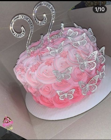 Pink 15 Birthday Cake, Cakes 22 Birthday, 22 Birthday Ideas Outfit, Adult Cakes For Women Birthdays, Cute 22nd Birthday Cakes, Queen Birthday Cake Crowns, 22 Birthday Cake For Her, Ideas For 22nd Birthday, Pink 20th Birthday Cake