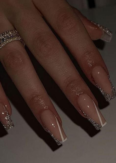 Nail Designs With Magnet, Coffin Nails New Years Eve, Black Nails For New Years Eve, New Year Nails Coffin, New Years Nail Inspo Square, New Years French Nails Design, New Year Coffin Acrylic Nails, New Year’s Nails Coffin, Nails For Night Out