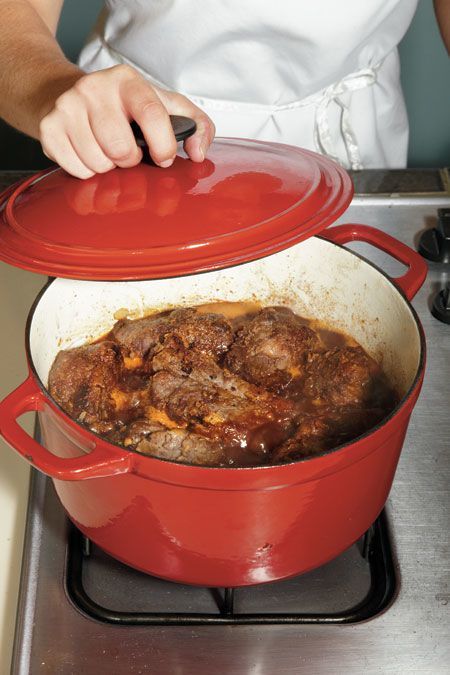 How to Make Short Ribs in the Oven Short Ribs In The Oven, Short Ribs Dutch Oven, Beef Short Ribs Oven, Short Ribs In Oven, Short Rib Recipes Oven, Ribs Recipe Oven, Cooking Short Ribs, Boneless Short Ribs, Boneless Beef Short Ribs