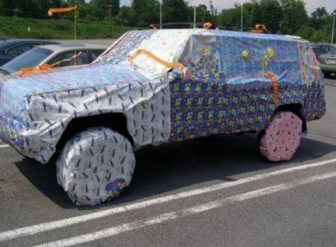 Top 10 Amazing Examples of Wrapping Paper Art Car Pranks Ideas, Cubicle Pranks, Funny Car Pranks, Car Pranks, Car Prank, Pranks Ideas, Birthday Pranks, Funny April Fools Pranks, School Pranks