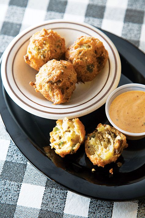 Irondale Cafe’s Green Tomato and Okra Fritters with Jalapeños in Irondale, Alabama Green Tomato Fritters, Okra Fritters, Best Fried Green Tomatoes, Tomato Fritters, Fried Green Tomatoes Recipe, Green Tomato Recipes, No Cook Appetizers, Tomatoes Recipe, Fried Green