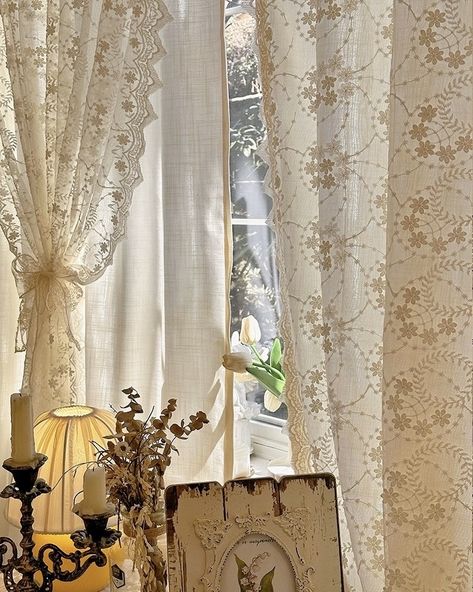 Tied Curtains Knot, Classic Curtains French, Lace Curtains Bedroom, Cozy Curtains, Bedroom Window Curtains, Layer Curtains, Off White Curtains, Antique Room, Classic Curtains