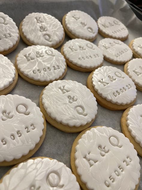 Shortbread Wedding Favours, Biscuit Names, Wedding Favour Cookies, Biscuit Wedding Favours, Wedding Biscuits, Wedding Biscuit, Vanilla Shortbread, Save The Date Inspiration, Homemade Wedding Favors