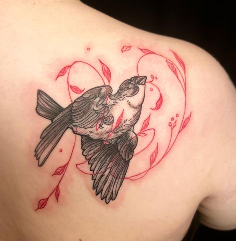 We love the placement and design of this fine line sparrow tattoo that @colleenajsmith completed. The vines that are done in red linework are such a unique contrast to the bird, as it seems to be tangled up in it. Feather Tat, Sparrow Tattoo, Mama Tried, Swallow Tattoo, Nature Tattoos, Best Tattoo, Fine Line, Hidden Gem, Black And Grey Tattoos