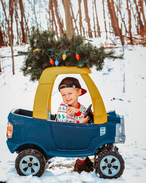 Cozy Coupe Truck, Toddler Christmas Pictures, Cozy Coupe Makeover, Toddler Christmas Tree, Christmas Tree Photography, Idyllwild Ca, Truck Christmas Tree, George Hats, S Pictures