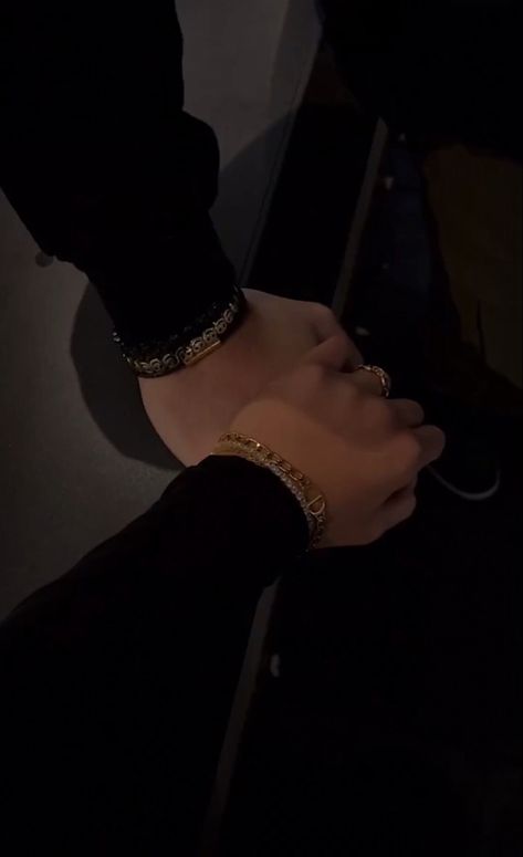 Couple Holding Hands Photography, Couple Holding Hands Aesthetic, Cute Long Distance Relationship, Holding Hands Aesthetic, Long Distance Relationship Bracelets, Long Distance Bracelets, Bracelets For Couples, Relationship Bracelets, Distance Bracelets