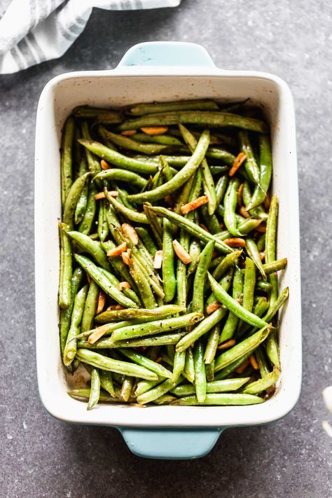 Brown Butter Green Bean Almondine is an easy, DELICIOUS side dish that goes with just about everything. Brown butter adds a layer of nuttiness to compliment the toasted almonds, and a hint of garlic rounds everything out. We’re always on the hunt for easy side dishes that go with EVERYTHING, and this one is perfect! A great way to prepare your garden harvest! Butter Green Beans, Green Beans Almondine, Side Salad Recipes, Side Dishes For Chicken, Healthy Vegetable Recipes, For Keeps, Favorite Recipes Dinner, Candida Diet, Best Side Dishes