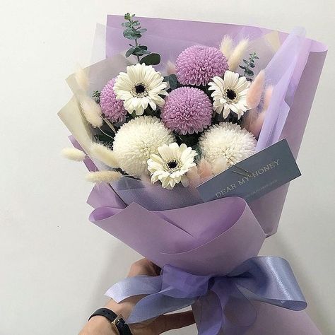 Inspirations ♛’s Instagram post: “💐 Beautiful flower bouquet inspirations. So if you would like to gift someone with a flower bouquet then you have to take a look at these…” Flower Shop Decor, Purple Theme, Flower Bouquet Diy, Lavender Aesthetic, My Honey, Boquette Flowers, Bouquet Wrap, Flowers Bouquet Gift, Purple Themes