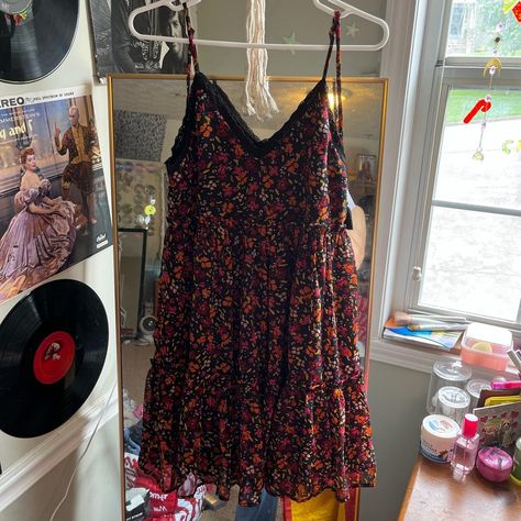 Mini Dress Flowy, Sundress Dress, Dress Flowy, Red Floral Dress, Swaggy Outfits, Flowy Dress, Dress Floral, Floral Mini Dress, Red Floral