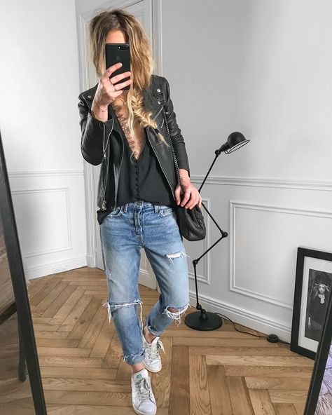 1714726c817af50457d810aae9d27a2edesc34870269ri Cool Girl Style, Stylish Jumpsuit, Street Style Trends, Outfit Trends, Athleisure Fashion, Plaid Fashion, Comfy Fashion, Tomboy Fashion, Street Style Outfit