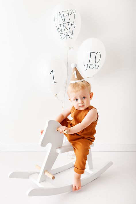 Minimalist One Year Old Photoshoot, 1 Year Birthday, Smash Cake Boy, Birthday Traditions, Baby Boy Cakes, Half Birthday, Minimalist Baby, Do Baby, Birthday Photography