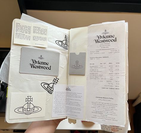 Vivian Westwood Moodboard, Vivienne Westwood Model Aesthetic, Vivienne Westwood Sketches, Vivienne Westwood Moodboard, Vivienne Westwood Book, Vivienne Westwood Pattern, Aesthetic Vivienne Westwood, Vivienne Westwood Store, Vivienne Westwood Aesthetic