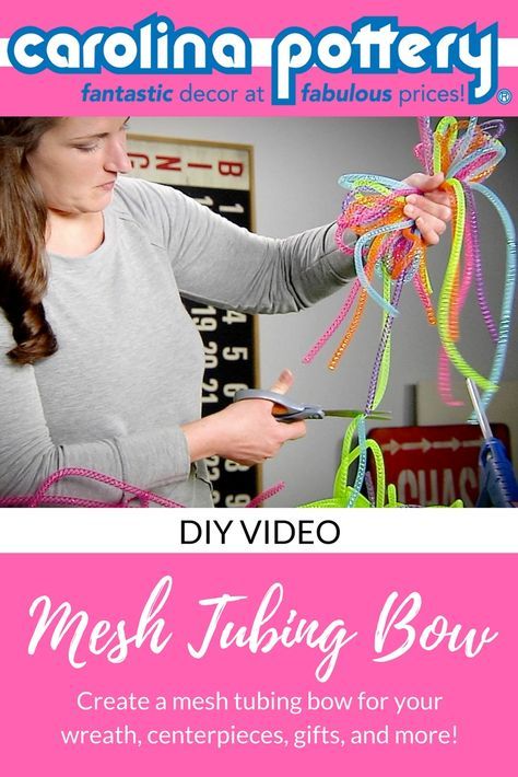 Mesh Tubing Bows, Tube Mesh Ideas, Deco Mesh Tubing Ideas, Mesh Tubing Crafts Diy, Mesh Tube Ideas, Mesh Tube Crafts, Mesh Tubing Crafts, Mesh Tubing Wreath, Cheer Bow Tutorial