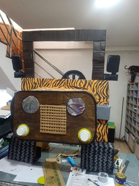 Safari Theme Jeepney Ideas DIY old boxes, cups, paints and printed animal print designs to cover the jeep Safari Jeep, Old Boxes, Safari Theme, Diy Home Crafts, Diy Ideas, Home Crafts, Jeep, Home Diy, Animal Print