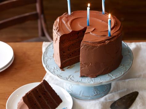 Big Chocolate Birthday Cake (Food Network) - cake is delicious, but not so much the frosting Chocolate Birthday Cake Recipe, Ree Drummond Recipes, Ultimate Chocolate Cake, Chocolate Birthday Cake, Big Chocolate, Birthday Cake Chocolate, Birthday Cake Recipe, Chocolate Cakes, Ree Drummond